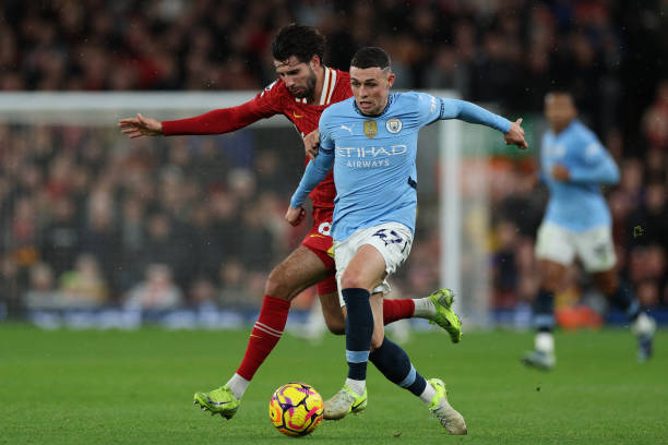 有侵略性的 有侵略性的